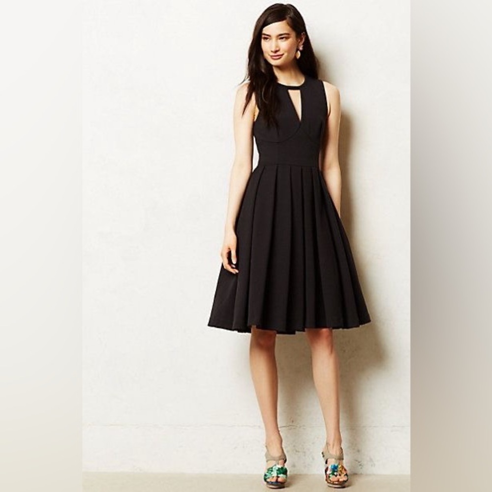 Anthropologie TRACY REESE Lilou Black Pleated Fit and Flare Scuba Dress